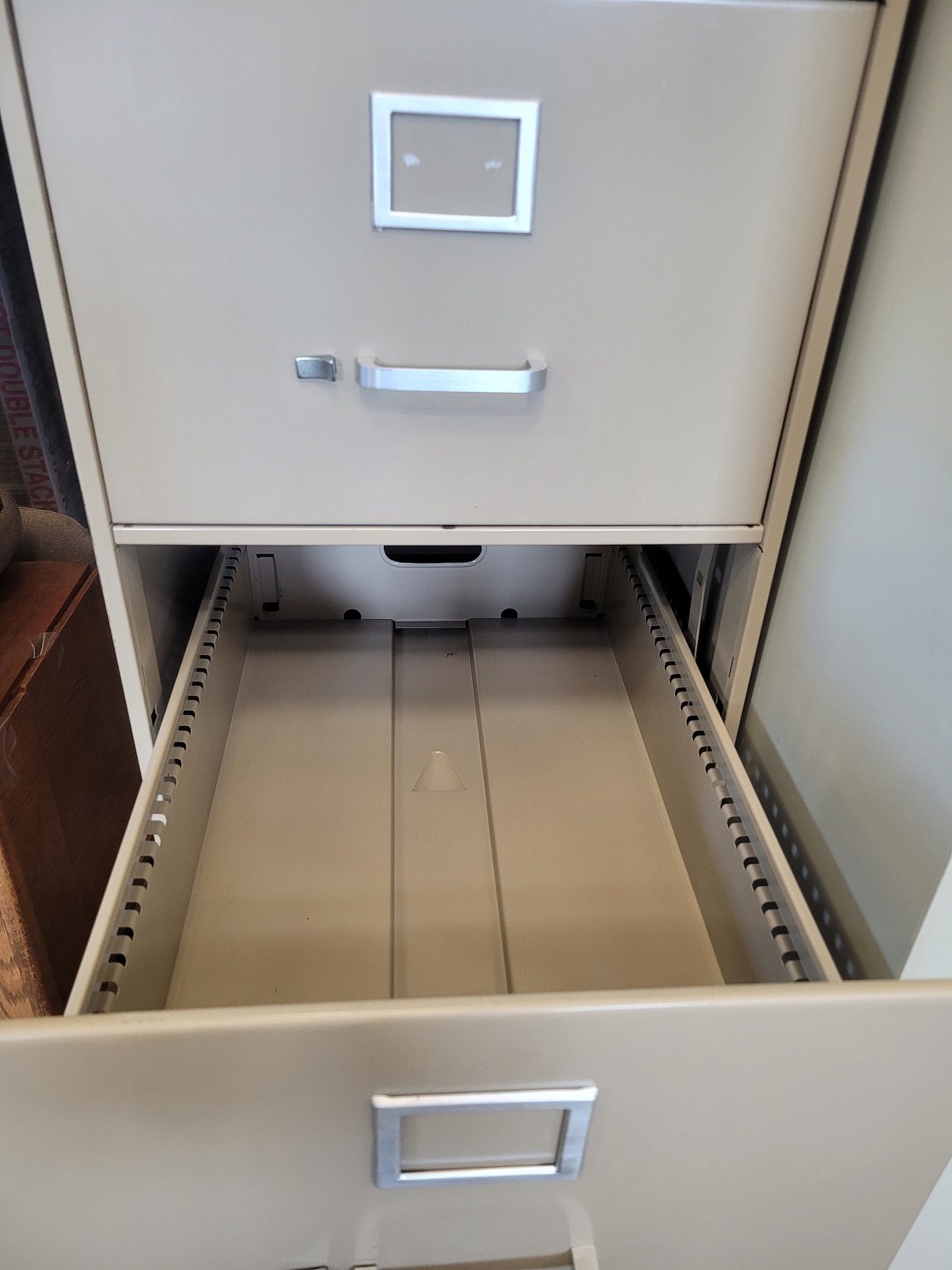 Cabinet 4 Drawer. No keys - Cabinet 4 Drawer. No keys Cabinet 4 Drawer. No keys - Cabinet 4 Drawer. No keys